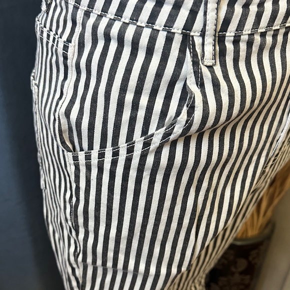 Blank Paige Black & White Striped Ultra Flare Jeans Size Large - Picture 15 of 17